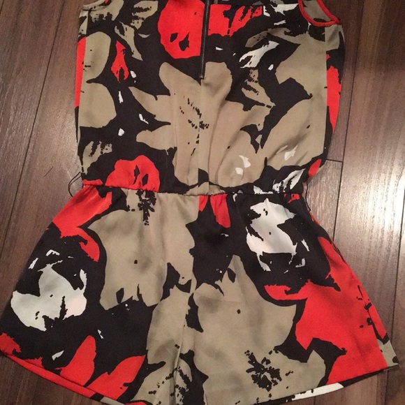 GUESS Sleeveless Sexy Satin Like Romper Size S - Picture 12 of 13